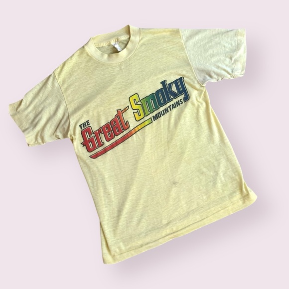 Vintage 70s Tshirt Smokey Mountains Yellow Tee Short Sleeve Medium - Picture 2 of 7